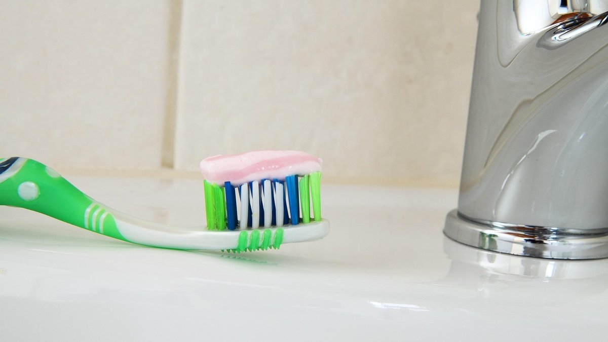 Teeth Whitening Options Safe for Enamel