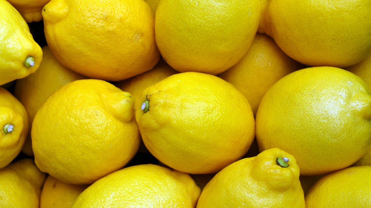 Smart Snacking Habits to Reduce Tooth Decay